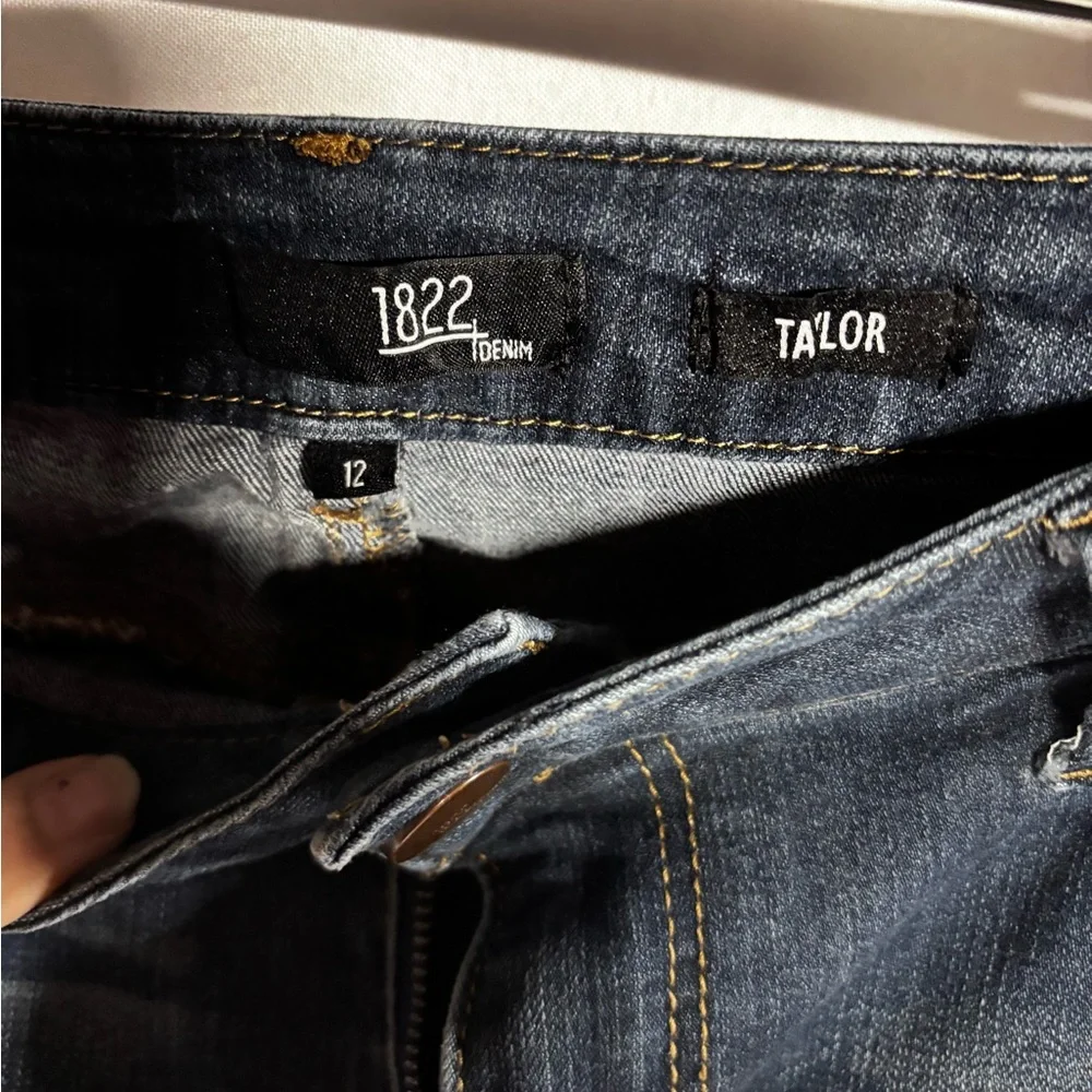 1822 Denim Dark Blue Distressed Ankle Jeans - Picture 4 of 6
